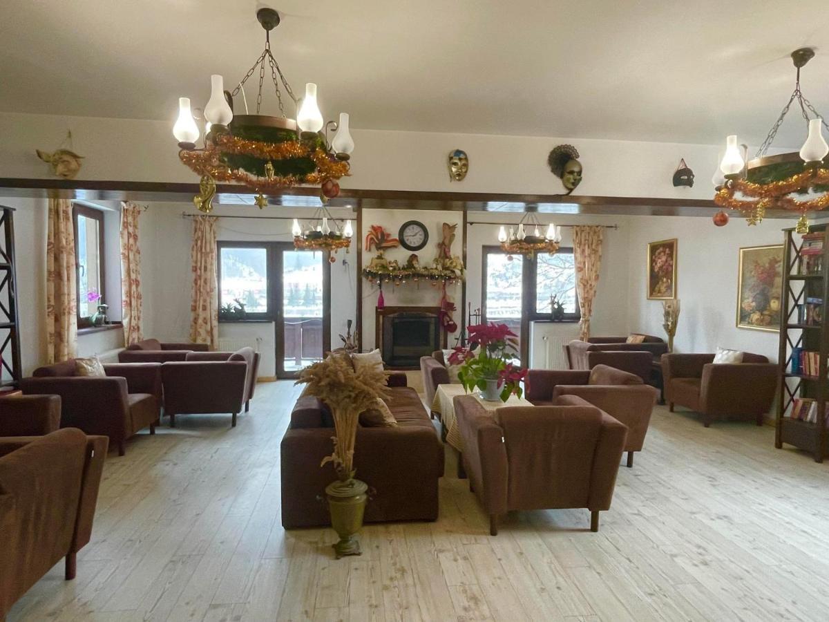 Casa Luce - Camere De Inchiriat Buşteni Eksteriør billede