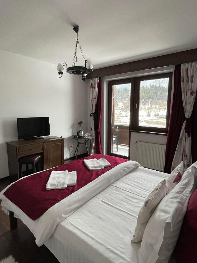 Casa Luce - Camere De Inchiriat Buşteni Eksteriør billede